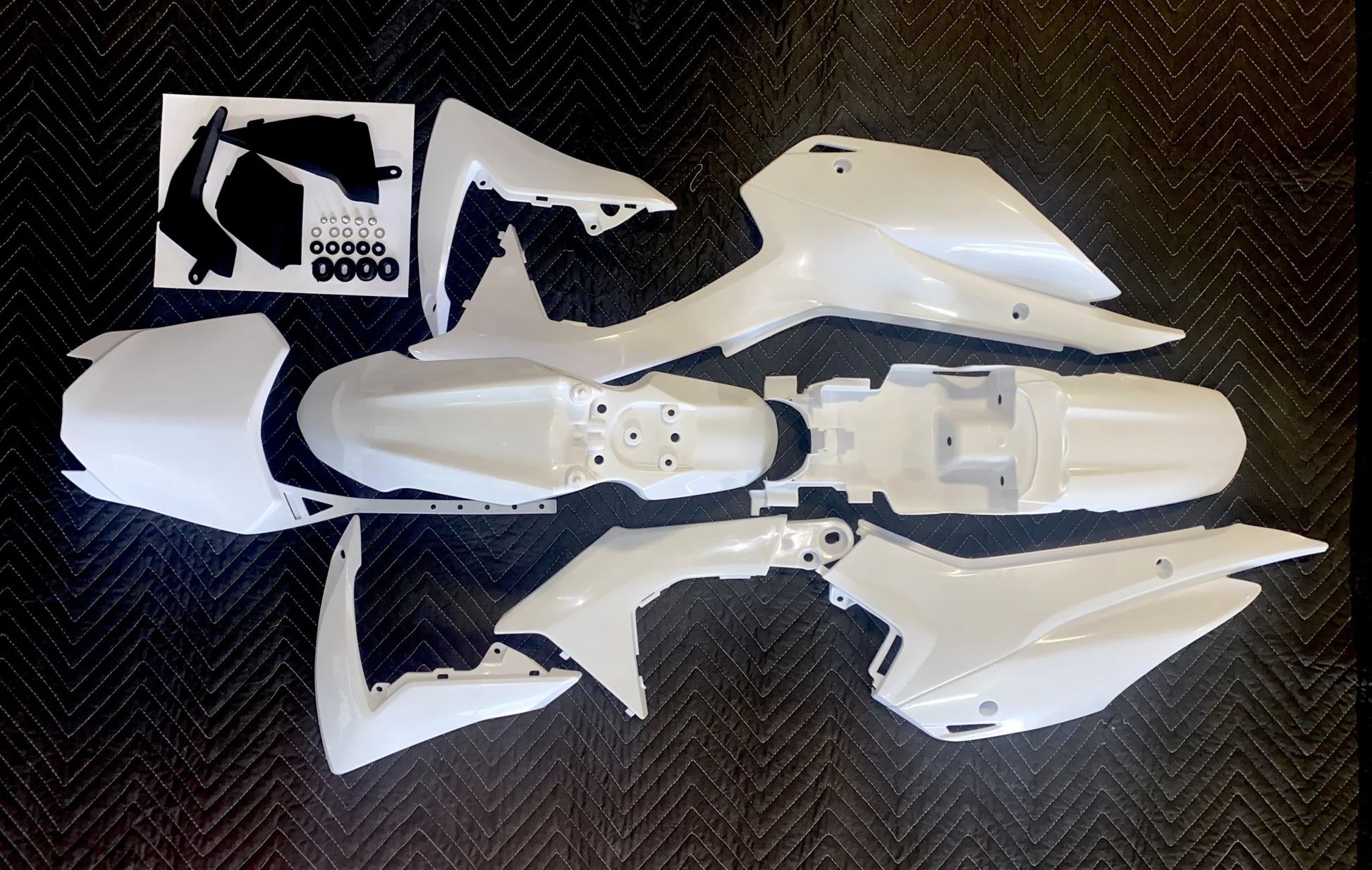 2013-2018 CRF110 plastic kit in white TS-TDM-PLS010WH – durable aftermarket body panels for pit bikes